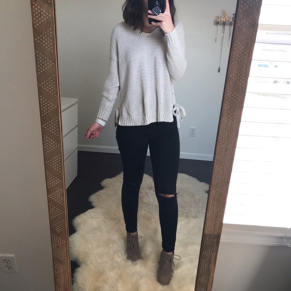 Universal Thread Sweaters - Universal Threads Cream Side Tie Sweater